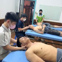 Thoát khỏi cơn đau vẹo cổ cấp tính chỉ sau vài lần xoa bóp bấm huyệt!